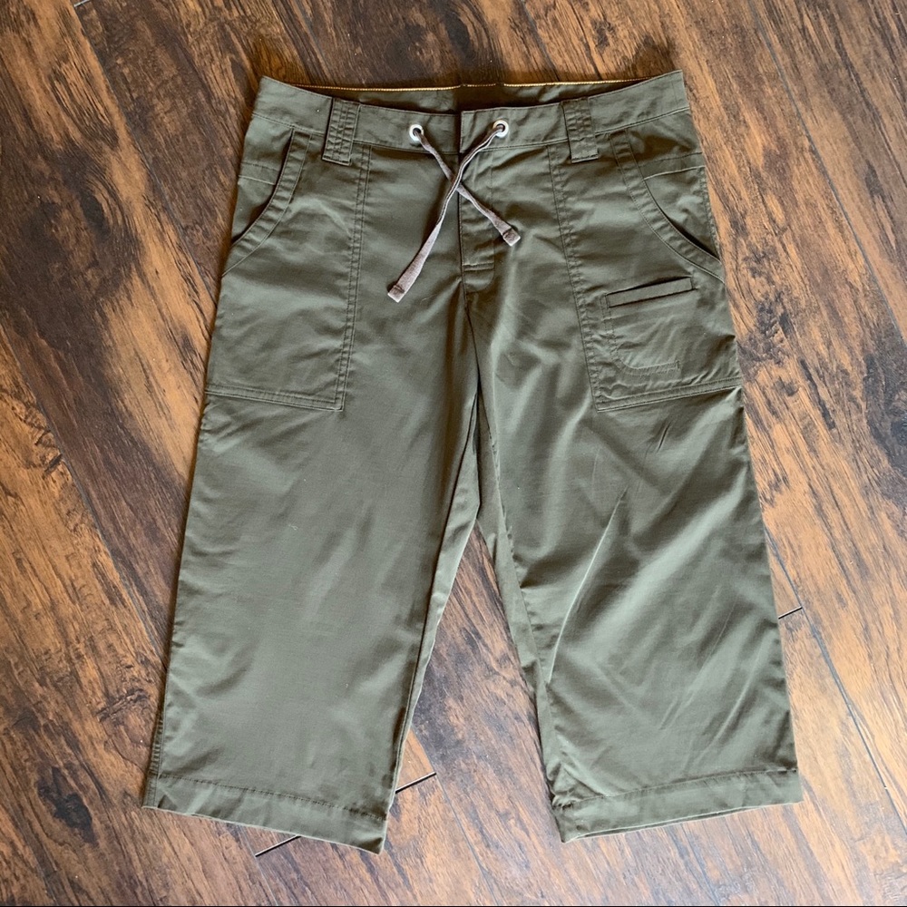 Lucy Olive Green Capri Length Pants